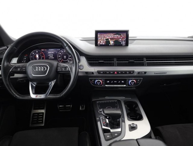 Audi Q7  3.0 TDI 
