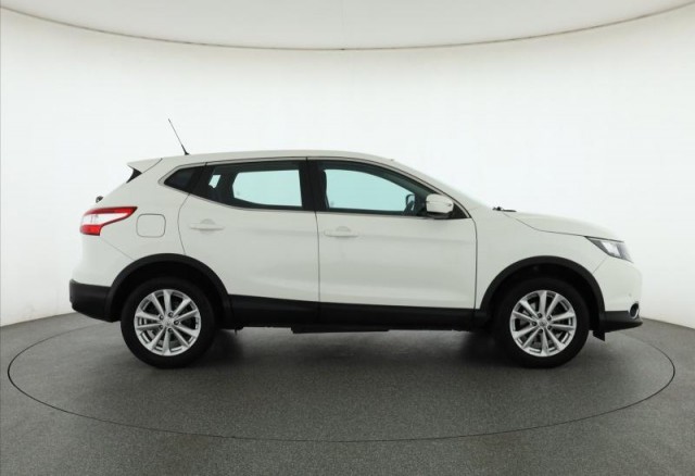 Nissan Qashqai  1.2 DIG-T 