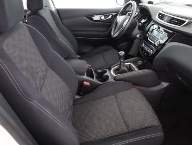 Nissan Qashqai  1.2 DIG-T 