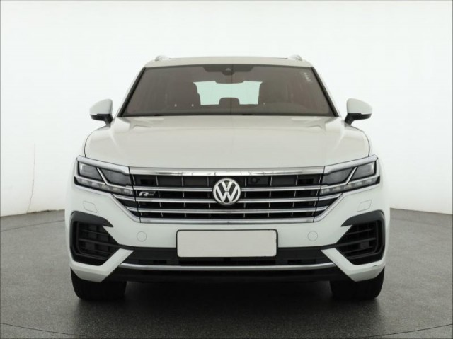 Volkswagen Touareg  3.0 TDI R-Line