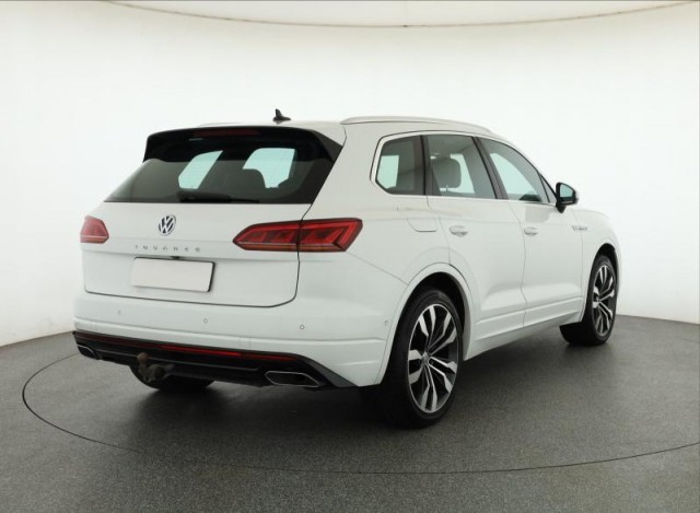Volkswagen Touareg  3.0 TDI R-Line