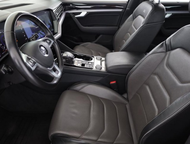 Volkswagen Touareg  3.0 TDI R-Line