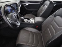 Volkswagen Touareg  3.0 TDI R-Line