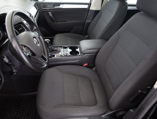 Volkswagen Touareg  3.0 TDI 