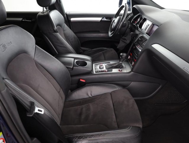 Audi Q7  3.0 TDI S-Line