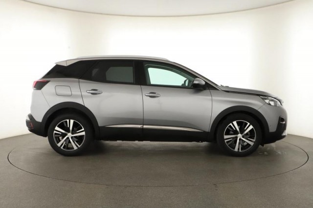 Peugeot 3008  1.2 PureTech 