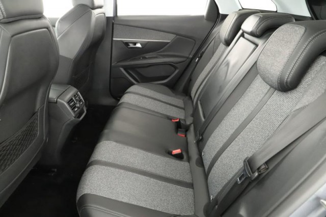 Peugeot 3008  1.2 PureTech 