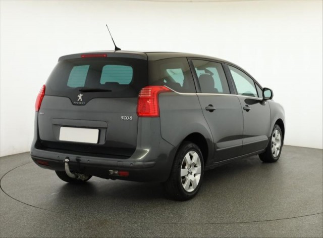 Peugeot 5008  2.0 BlueHDi 