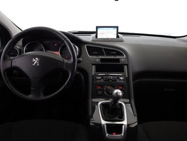 Peugeot 5008  2.0 BlueHDi 