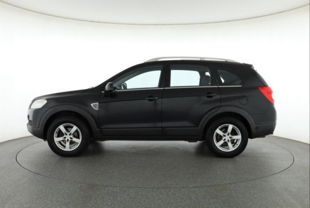 Chevrolet Captiva  2.4 i 
