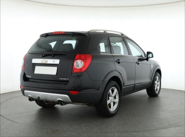Chevrolet Captiva  2.4 i 