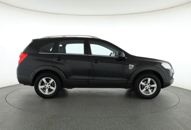 Chevrolet Captiva  2.4 i 
