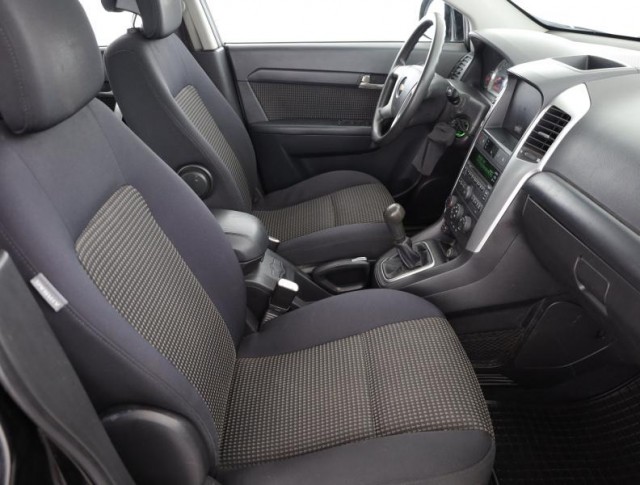 Chevrolet Captiva  2.4 i 