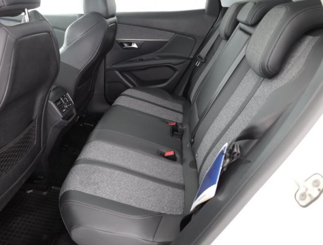 Peugeot 3008  1.2 PureTech 