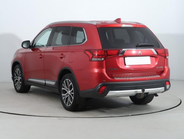 Mitsubishi Outlander  2.2 DI-D 