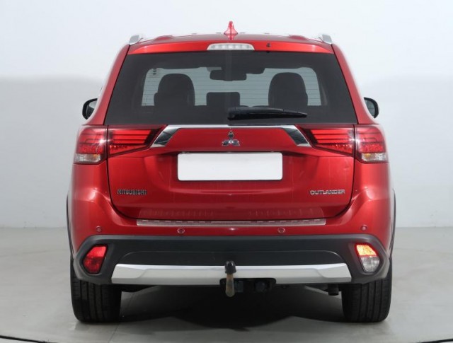 Mitsubishi Outlander  2.2 DI-D 