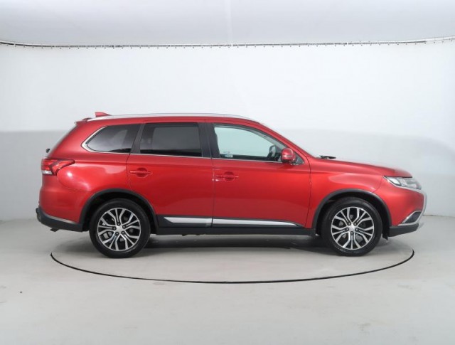 Mitsubishi Outlander  2.2 DI-D 