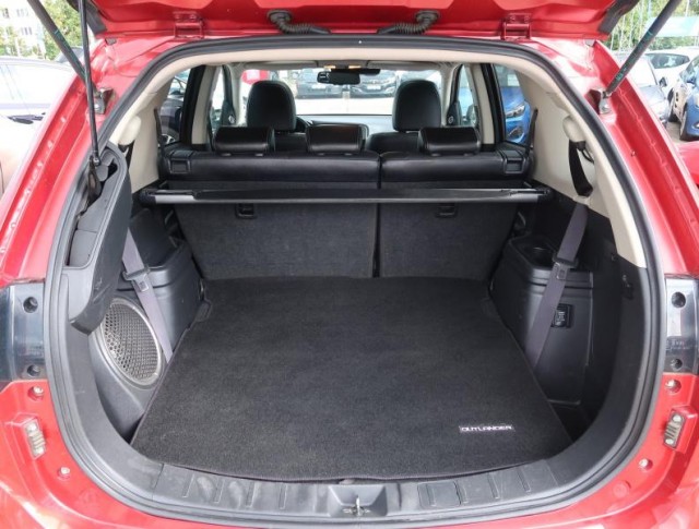 Mitsubishi Outlander  2.2 DI-D 