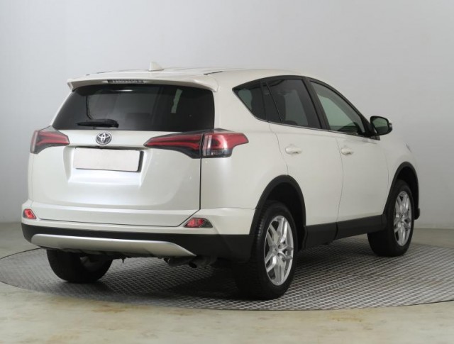 Toyota RAV 4  2.0 D-4D 
