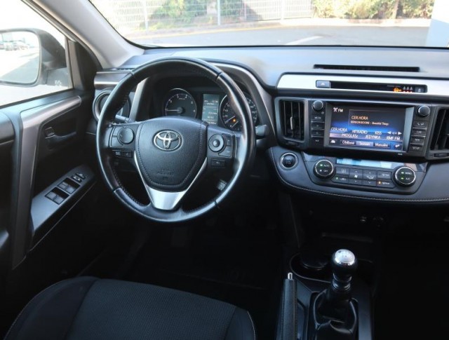 Toyota RAV 4  2.0 D-4D 