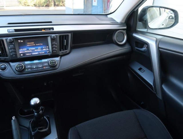 Toyota RAV 4  2.0 D-4D 