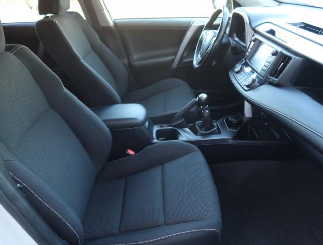 Toyota RAV 4  2.0 D-4D 