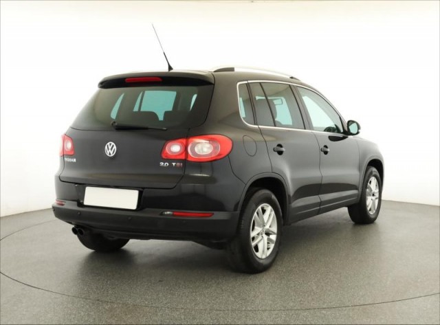 Volkswagen Tiguan  2.0 TSI 