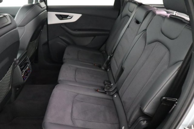 Audi Q7  50 TDI S-line