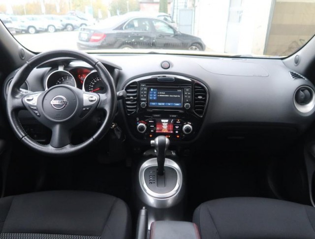Nissan Juke  1.6 i 