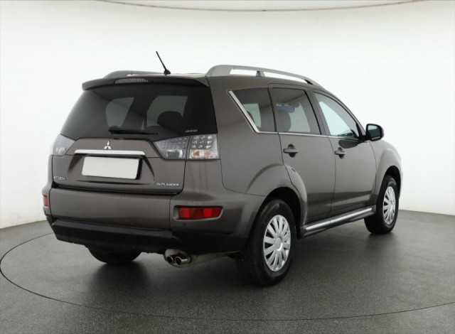 Mitsubishi Outlander  2.0 DI-D 