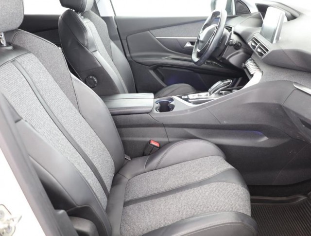 Peugeot 3008  1.2 PureTech 