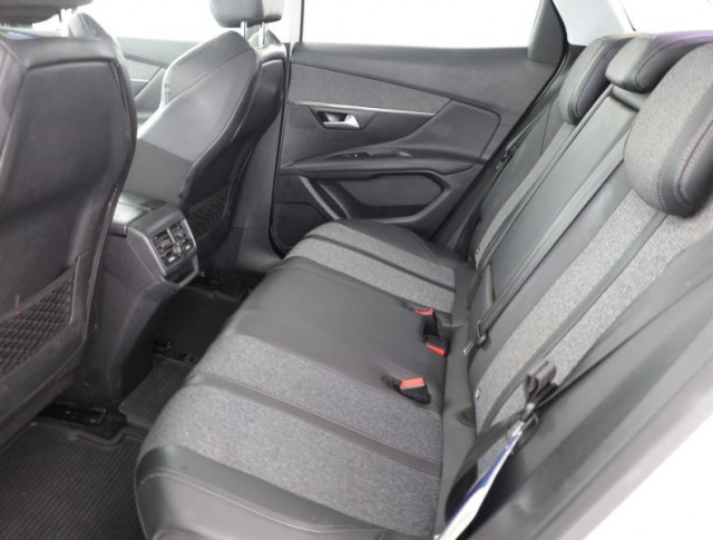 Peugeot 3008  1.2 PureTech 