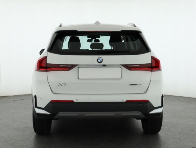 BMW X1  sDrive18i 