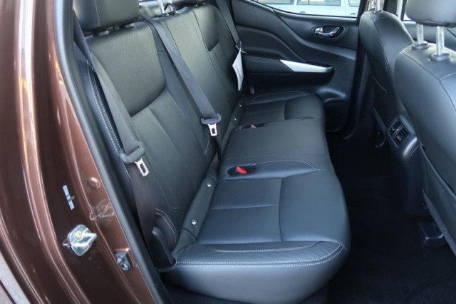 Nissan Navara  2.3 dCi 