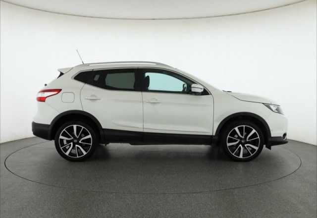 Nissan Qashqai  1.6 DIG-T 