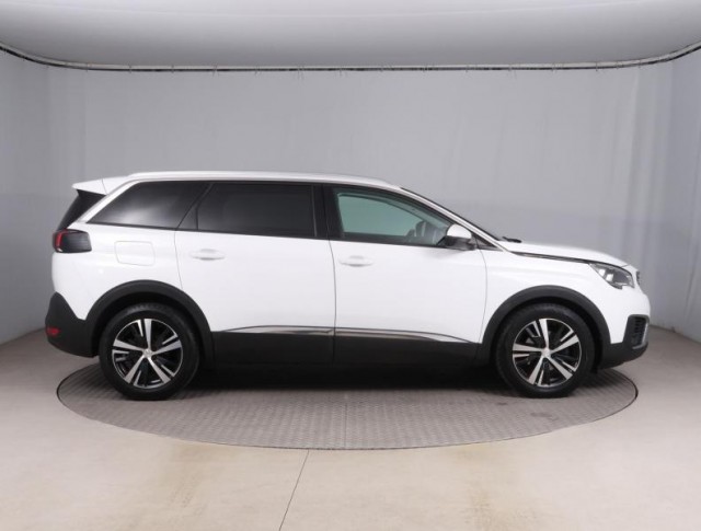 Peugeot 5008  PureTech 130 Allure