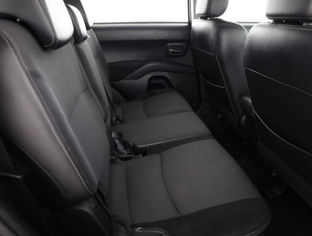 Peugeot 4007  2.2 HDI 