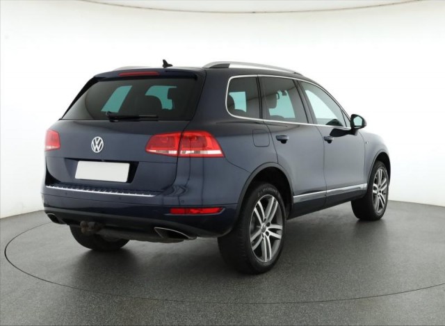 Volkswagen Touareg  3.0 TDI 