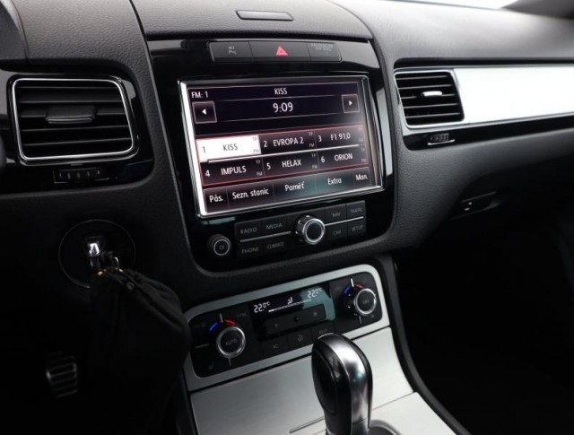 Volkswagen Touareg  3.0 TDI 