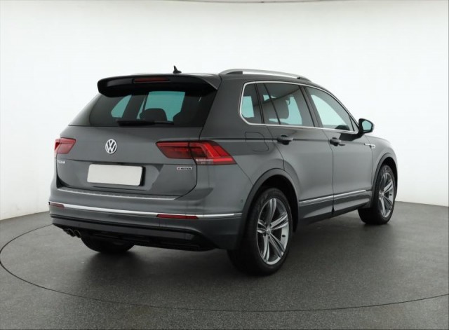 Volkswagen Tiguan  2.0 TDI R-Line