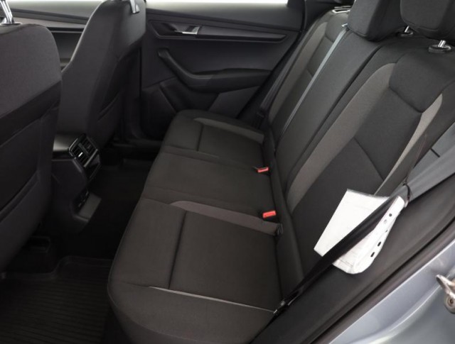 Škoda Karoq  1.5 TSI Ambition