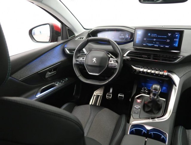 Peugeot 3008  1.5 BlueHDi Allure Pack