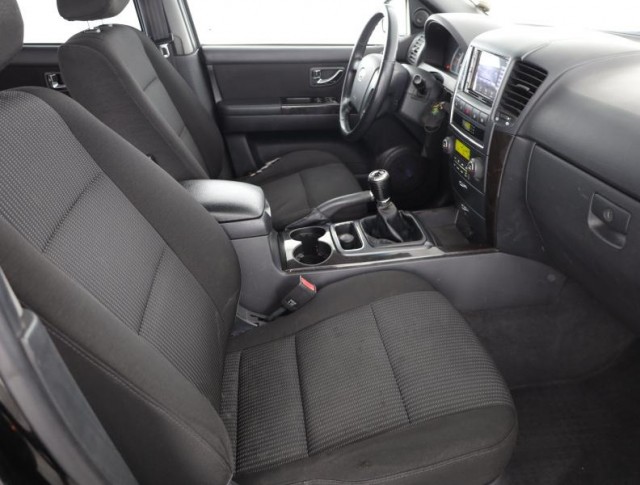 Kia Sorento  2.5 CRDi 