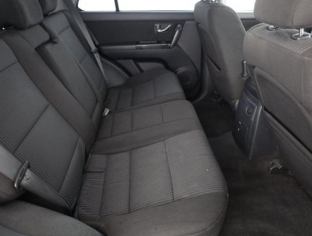 Kia Sorento  2.5 CRDi 