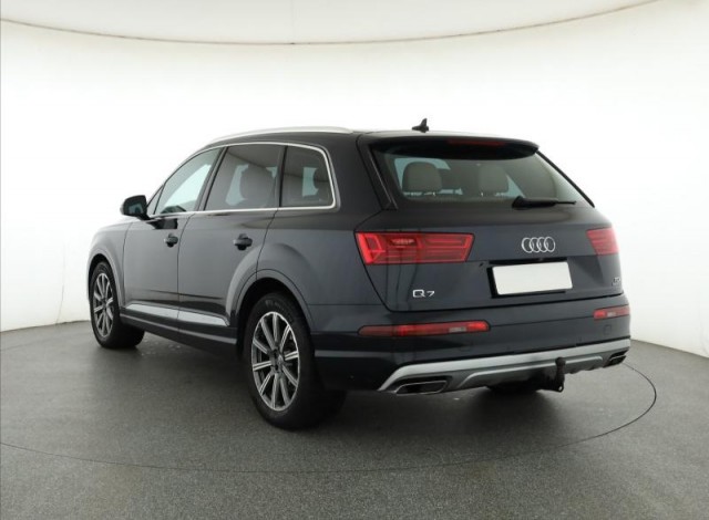 Audi Q7  3.0 TDI 