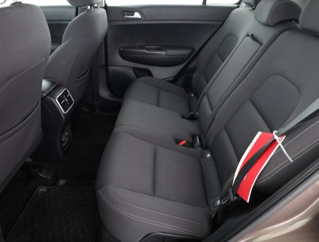 Kia Sportage  2.0 CRDi 