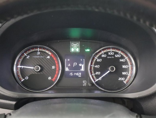 Mitsubishi L200  2.4 DI-D Invite