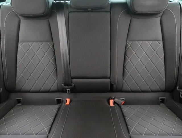 Škoda Karoq  1.5 TSI Sportline