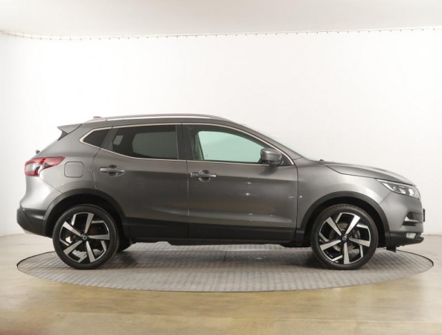 Nissan Qashqai  1.3 DIG-T 