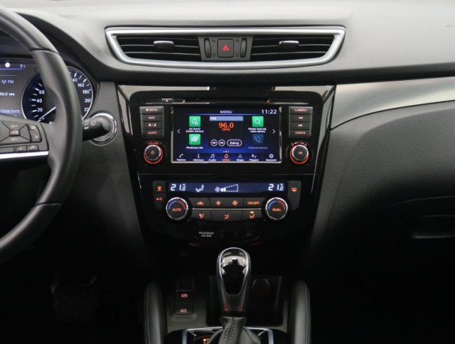 Nissan Qashqai  1.3 DIG-T 